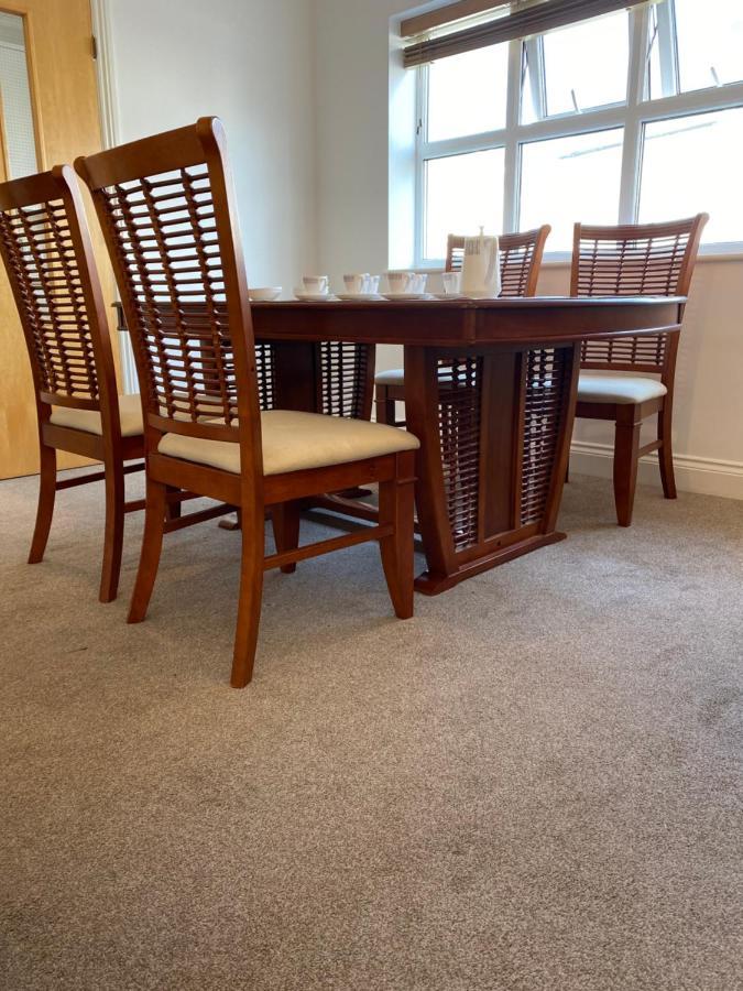 Bournemouth Beachfront Retreat 3 Bedroom 3 Bathroom Seaside B&B With Free Parking Exterior foto
