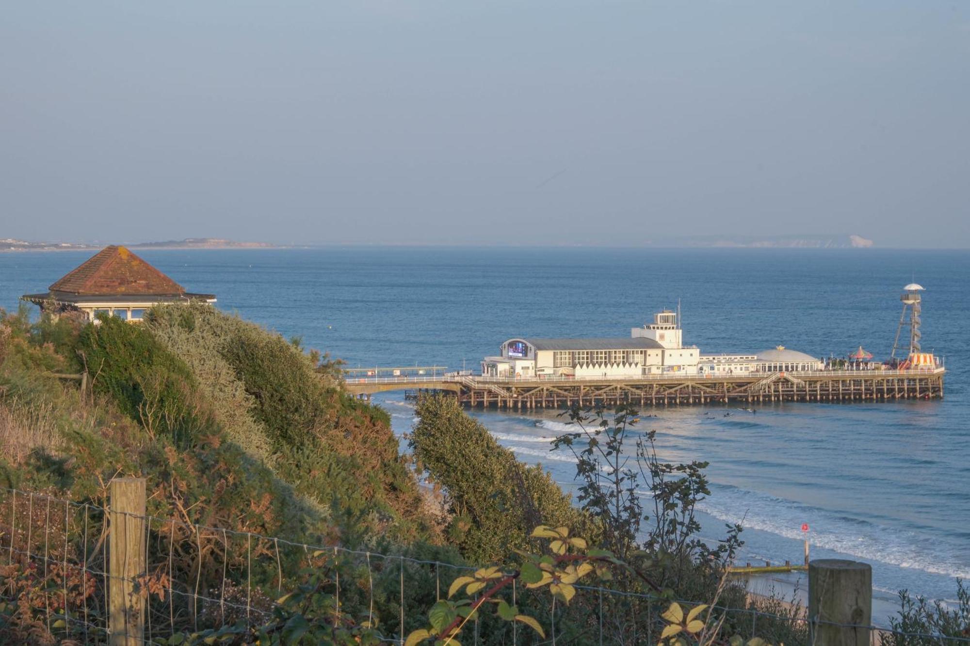 Bournemouth Beachfront Retreat 3 Bedroom 3 Bathroom Seaside B&B With Free Parking Exterior foto