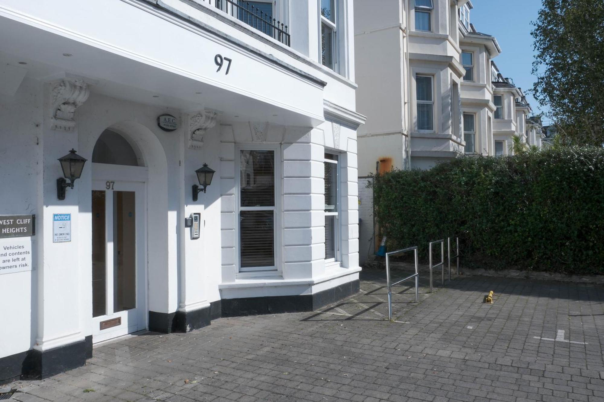 Bournemouth Beachfront Retreat 3 Bedroom 3 Bathroom Seaside B&B With Free Parking Exterior foto